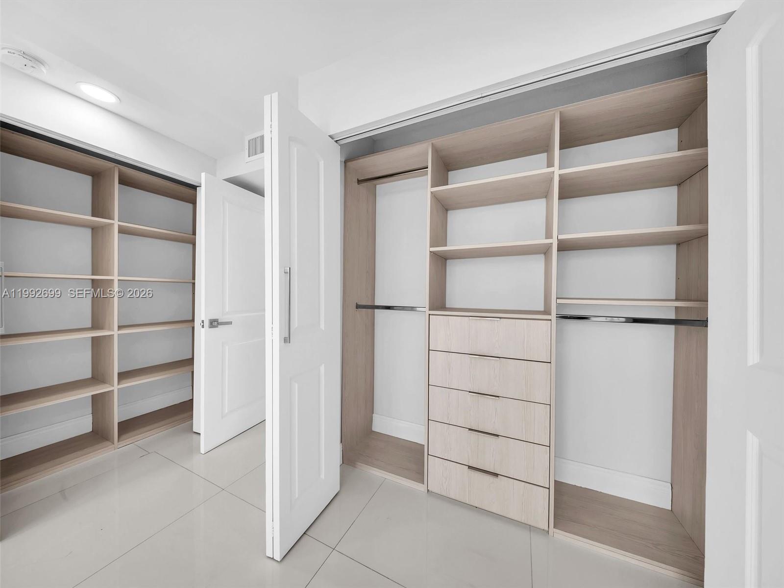 2004 2 / 2 1856 sq. ft. $ 2026-03-31 0 Photo