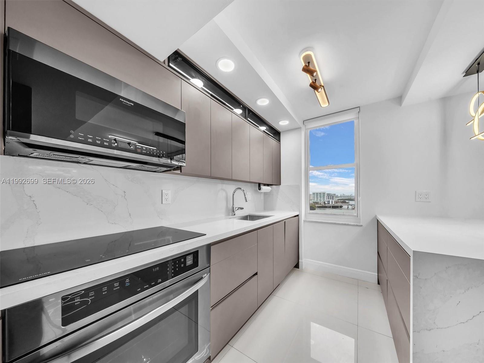 2004 2 / 2 1856 sq. ft. $ 2026-03-31 0 Photo