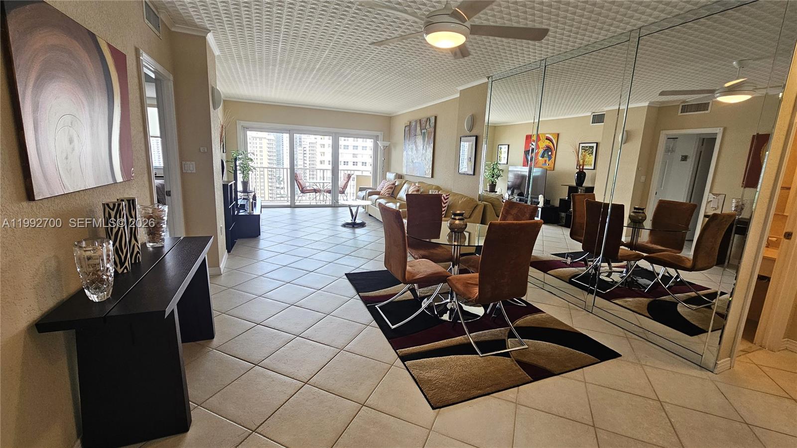 15K 1 / 2 870 кв.футов $ 2026-03-31 0 Фото