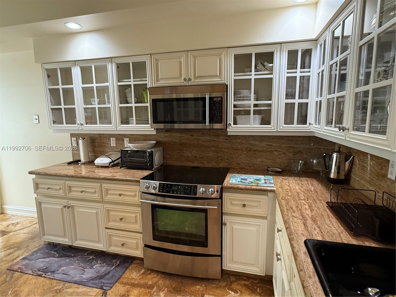 See details C203 2 / 2 1945 sq. ft. $ 2026-03-31 0 Photo