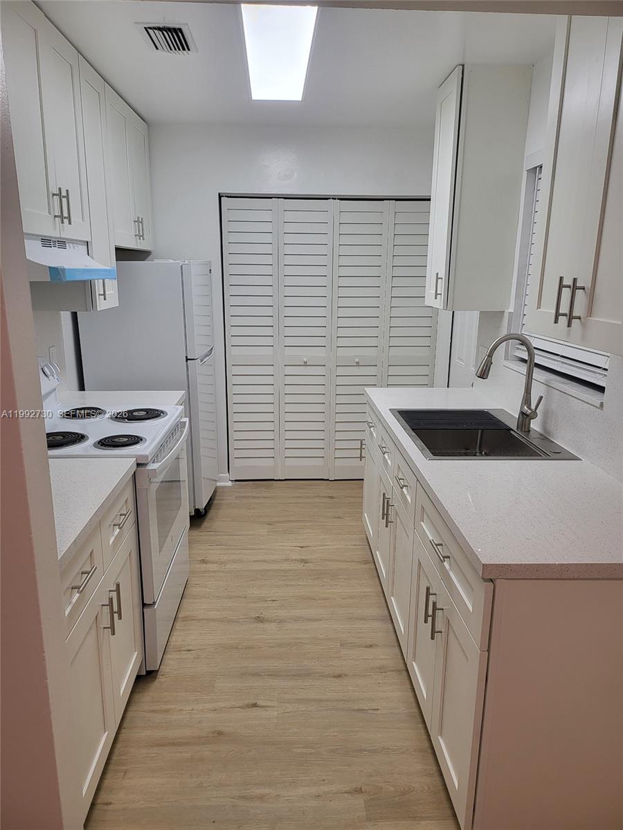   /   sq. ft. $ 2026-03-31 0 Photo