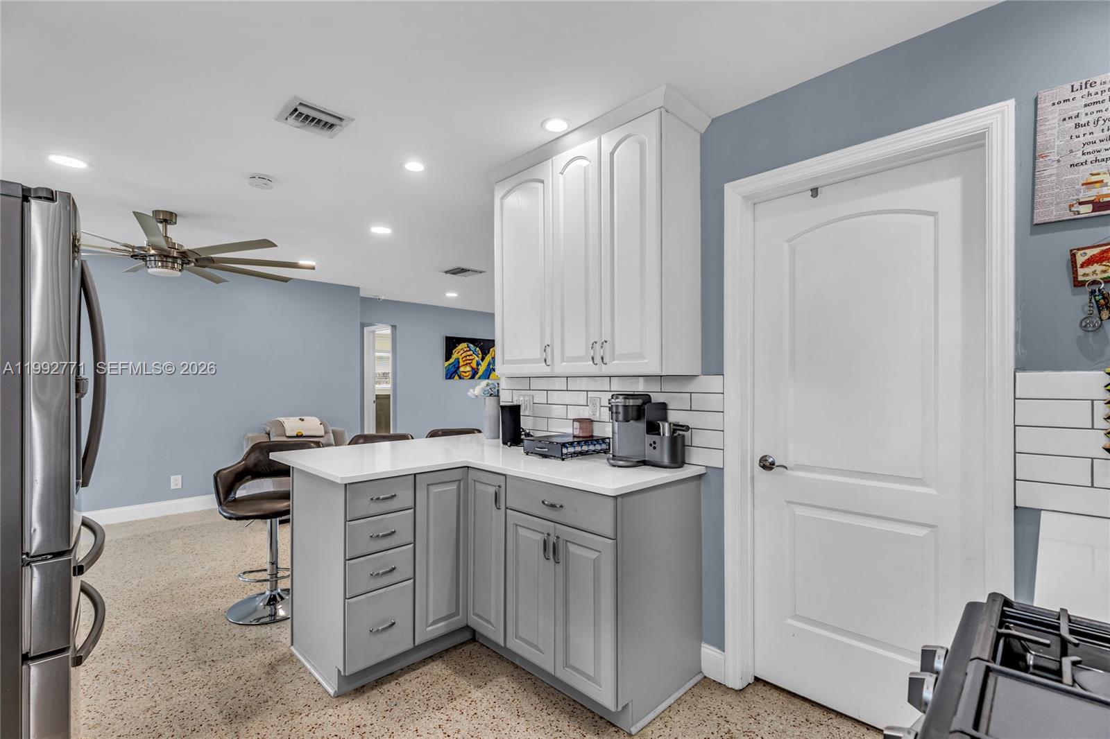 819 2 / 2 1164 sq. ft. $ 2026-03-31 0 Photo