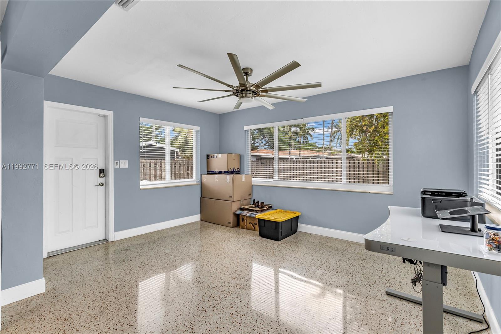 819 2 / 2 1164 sq. ft. $ 2026-03-31 0 Photo