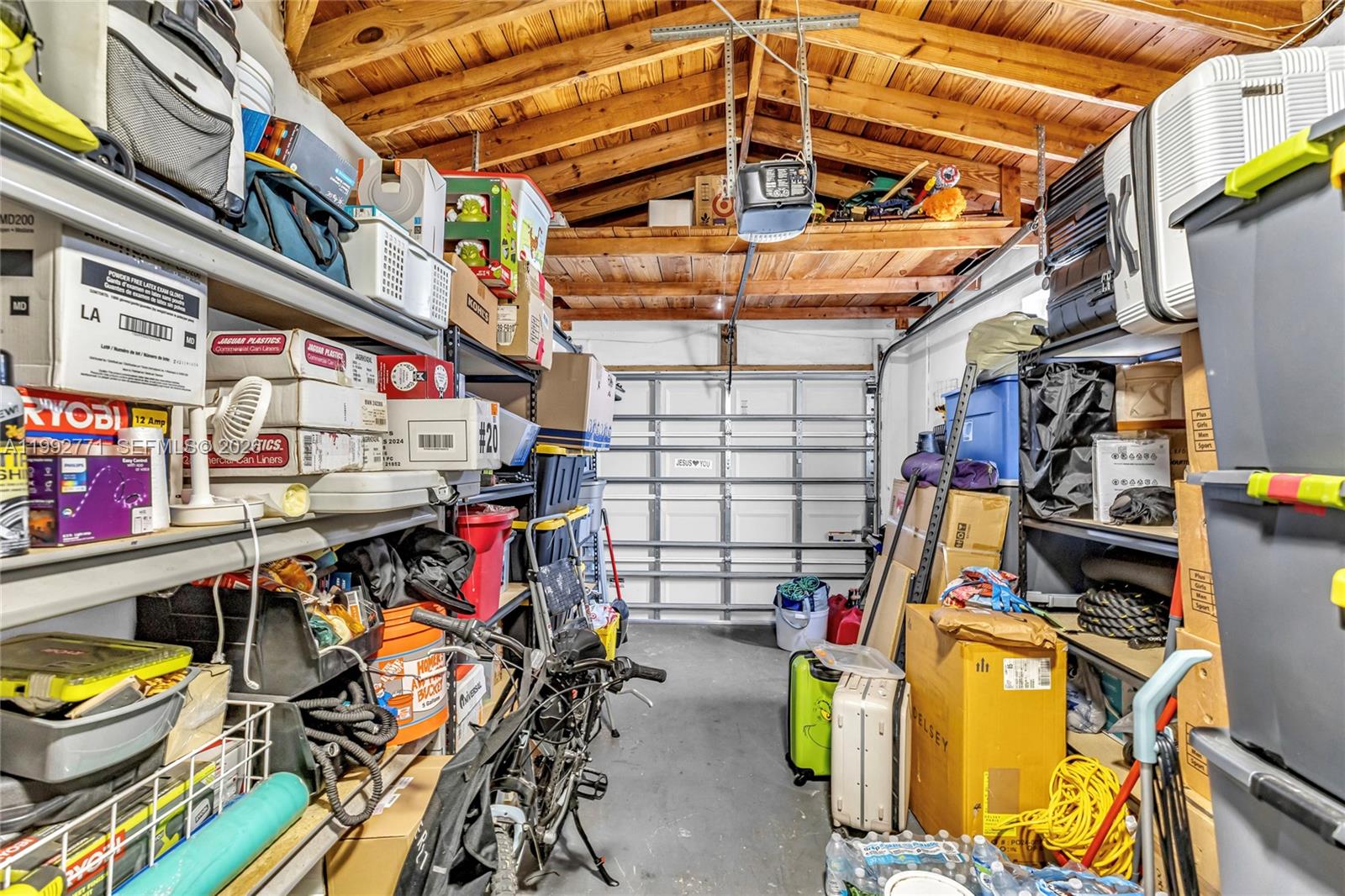819 2 / 2 1164 sq. ft. $ 2026-03-31 0 Photo