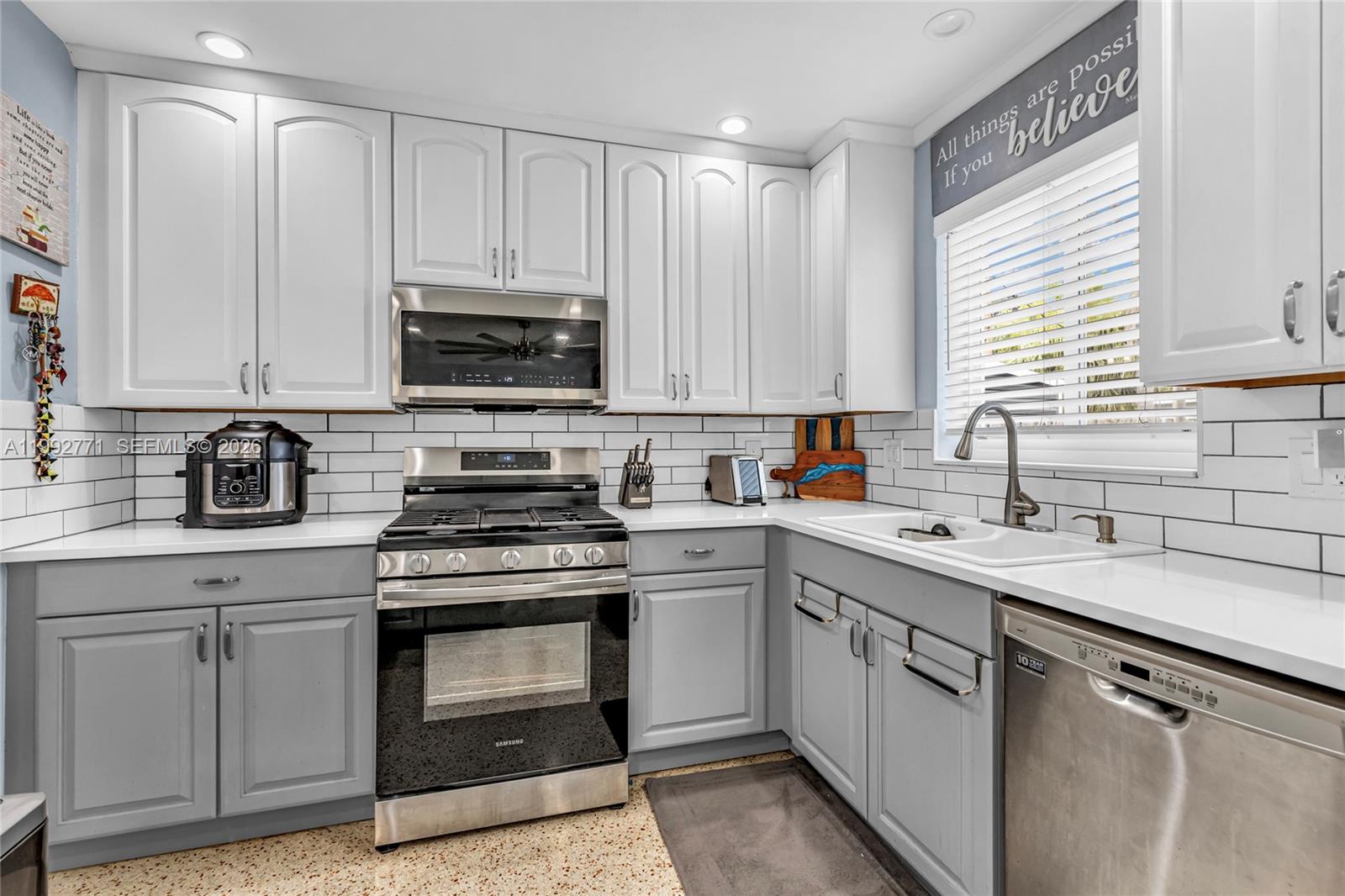819 2 / 2 1164 sq. ft. $ 2026-03-31 0 Photo