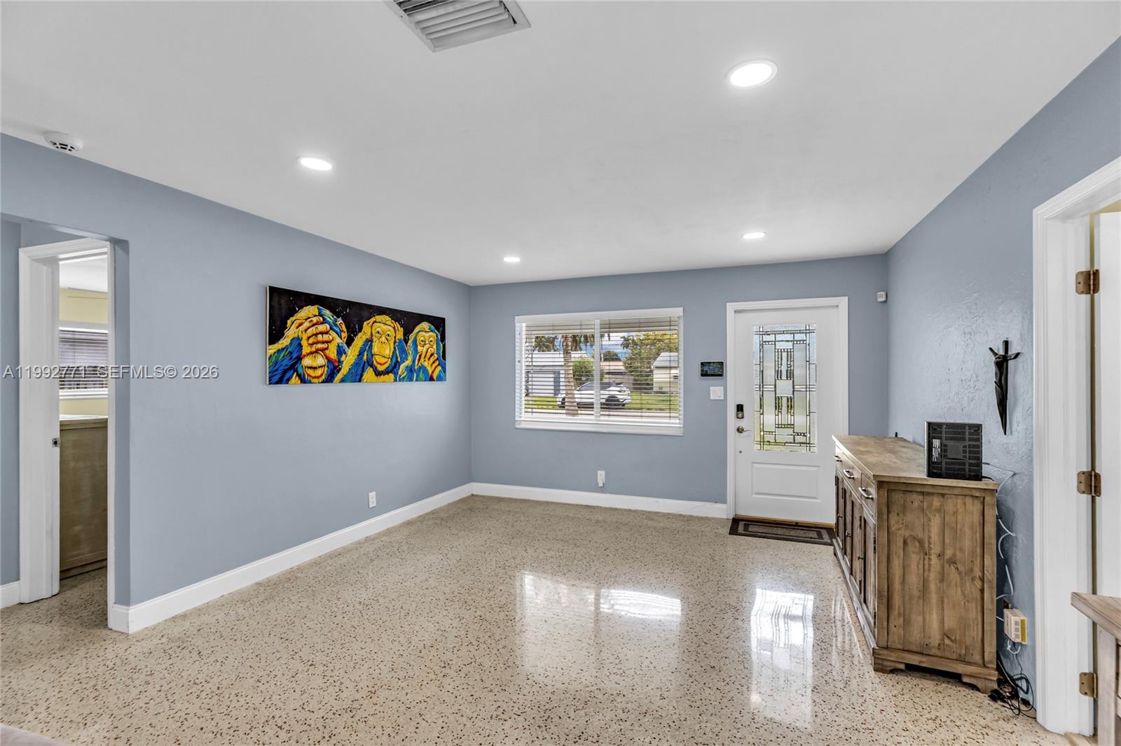 819 2 / 2 1164 sq. ft. $ 2026-03-31 0 Photo