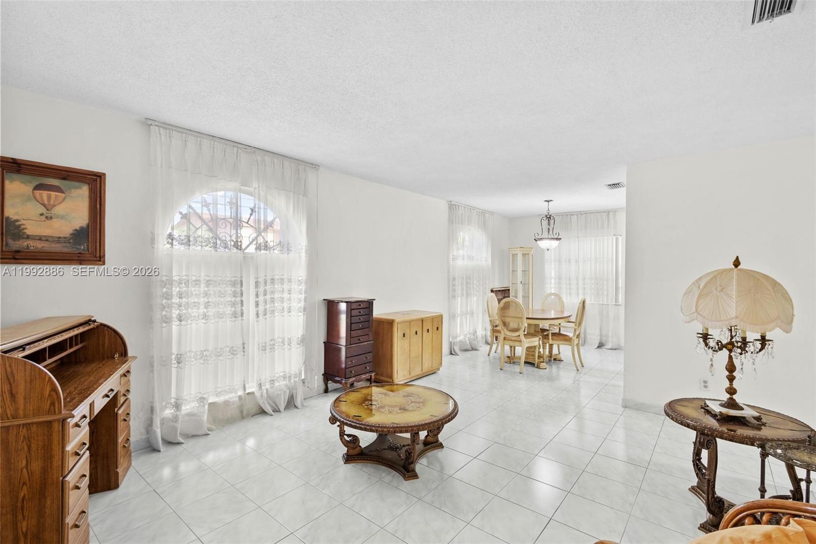   /  1692 sq. ft. $ 2026-04-01 0 Photo