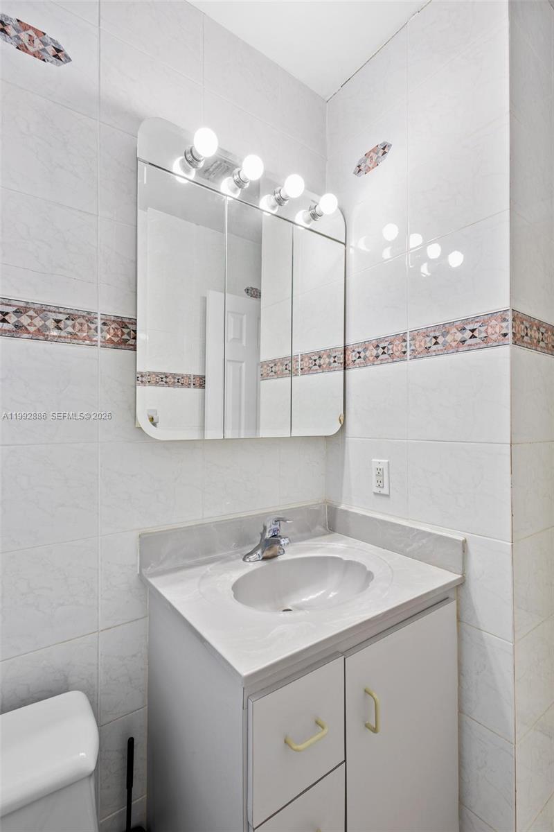   /  1692 sq. ft. $ 2026-04-01 0 Photo