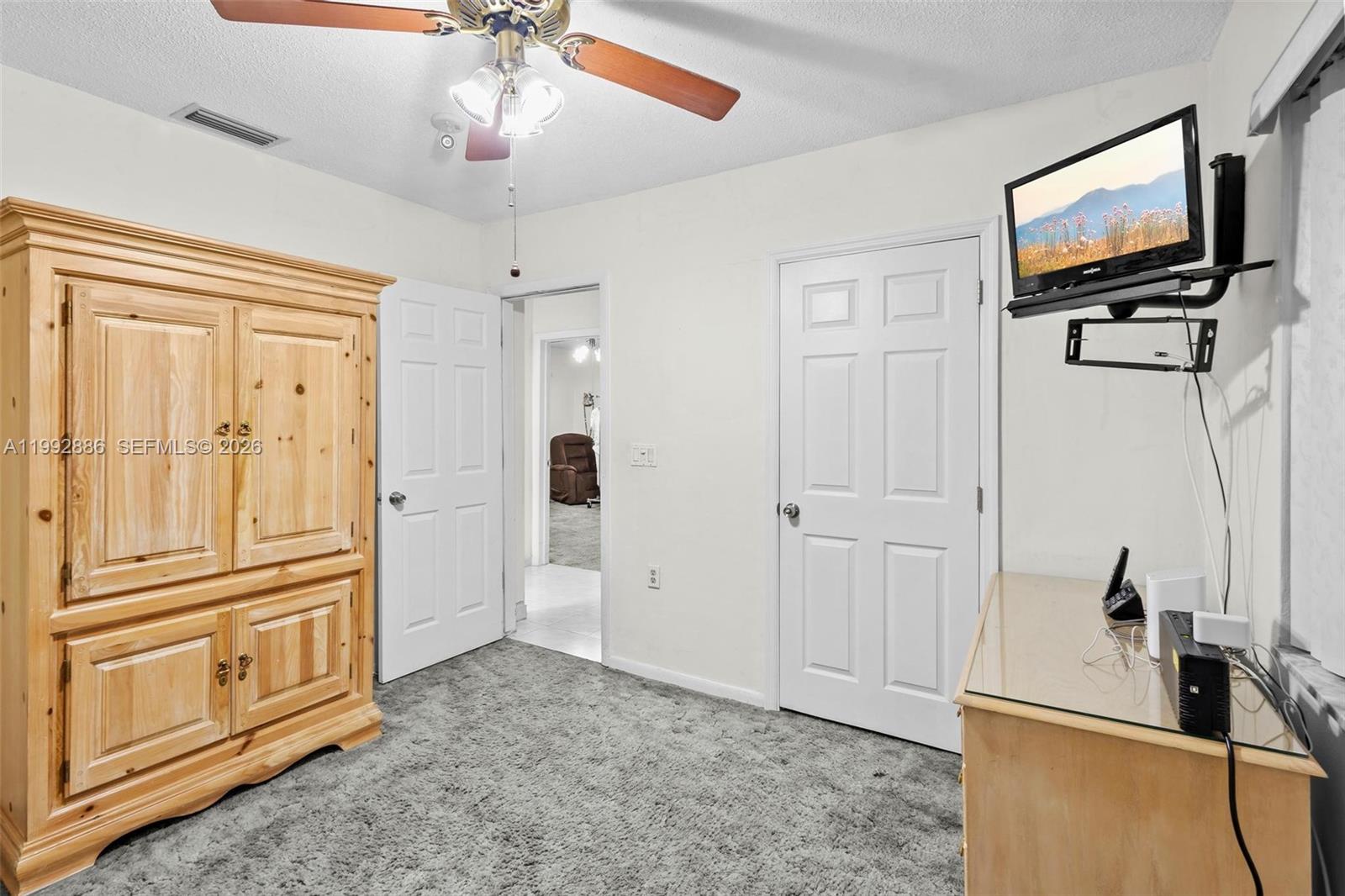   /  1692 sq. ft. $ 2026-04-01 0 Photo