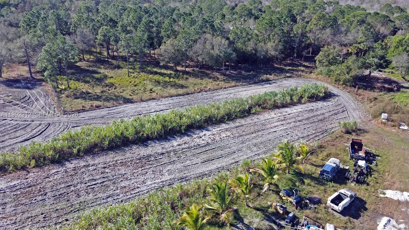   /   sq. ft. $ 2026-04-01 0 Photo