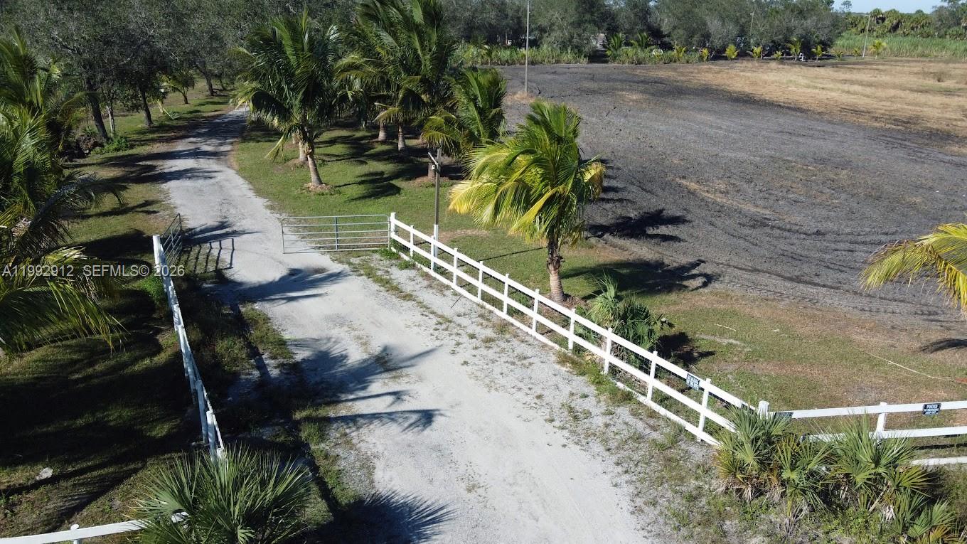   /   sq. ft. $ 2026-04-01 0 Photo