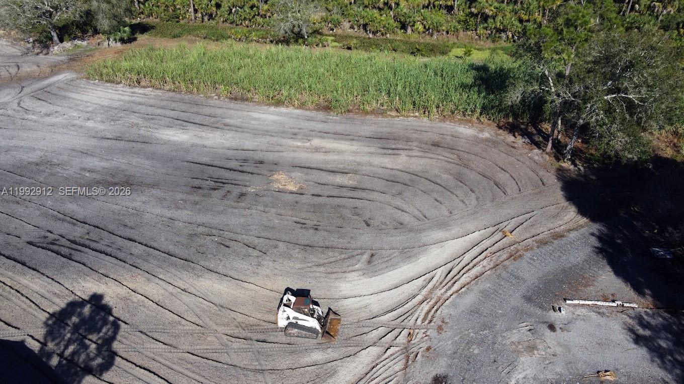   /   sq. ft. $ 2026-04-01 0 Photo