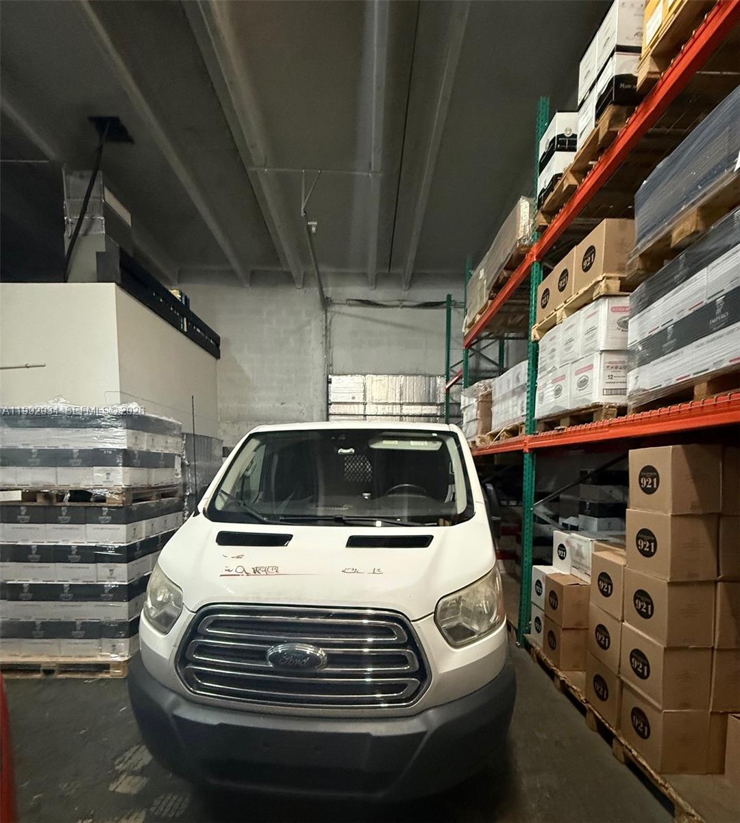   /   кв.футов $ 2026-04-01 0 Фото