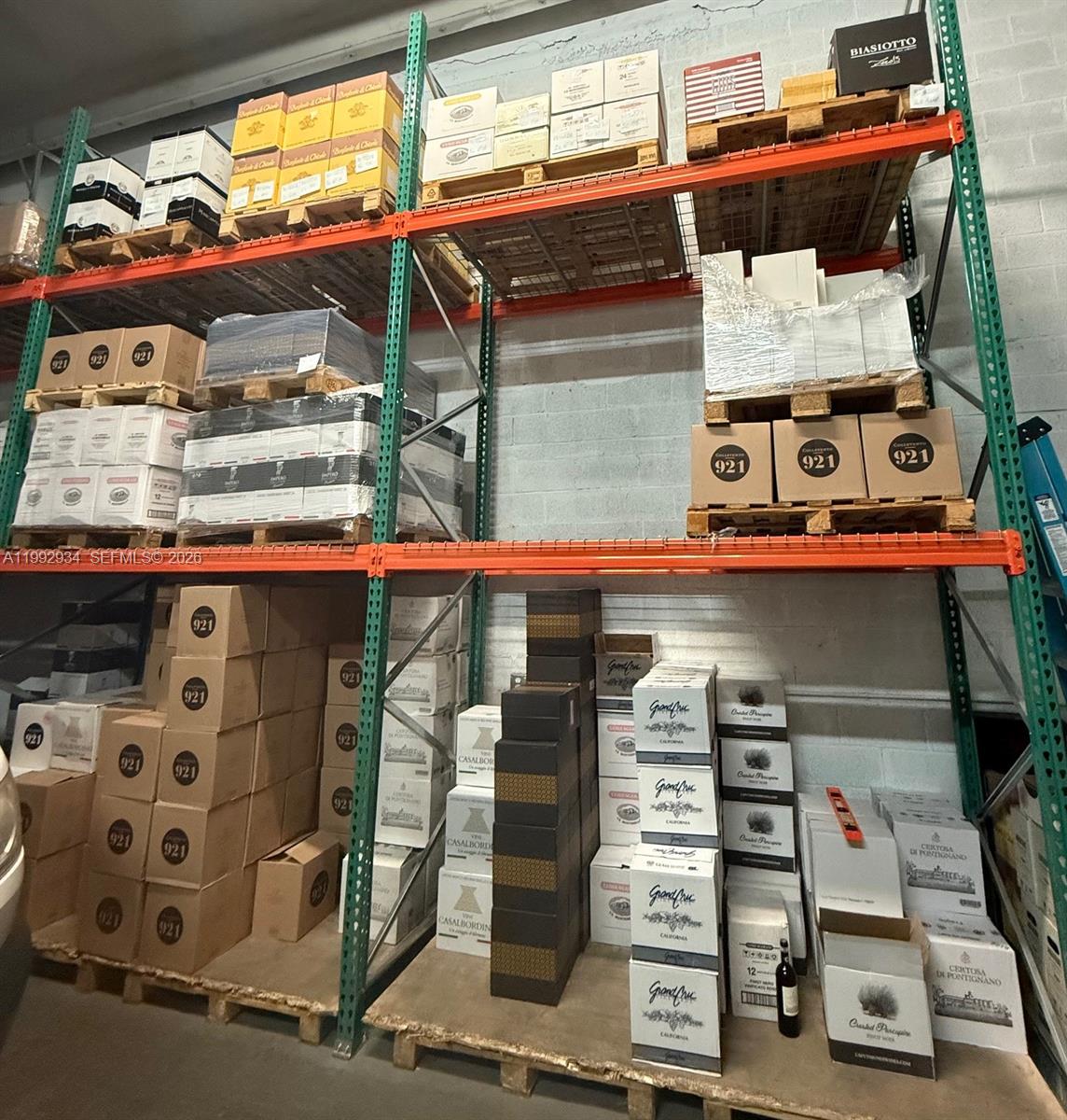   /   кв.футов $ 2026-04-01 0 Фото