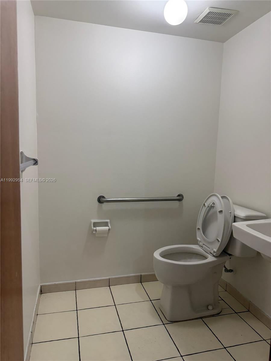   /   sq. ft. $ 2026-04-01 0 Photo