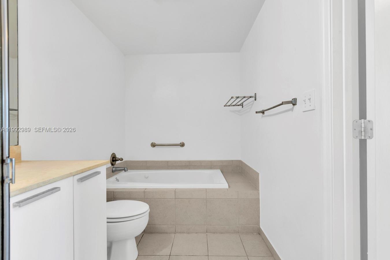 Photo of 140 Dixie Hwy  #403, Hollywood, Florida, 33020 - 