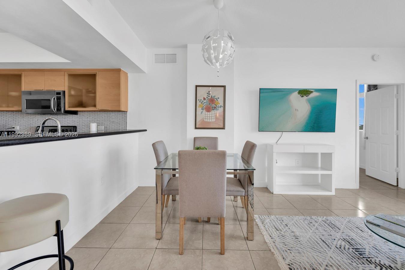 Photo of 140 Dixie Hwy  #403, Hollywood, Florida, 33020 - 