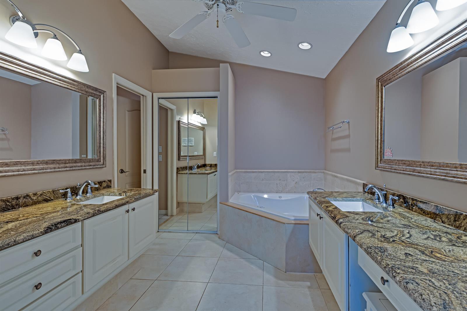 471 3 / 2 1834 sq. ft. $ 2026-06-16 0 foto