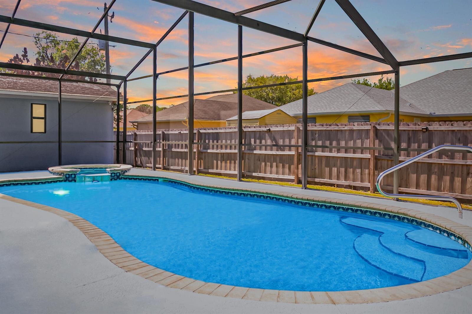 471 3 / 2 1834 sq. ft. $ 2026-06-16 0 foto