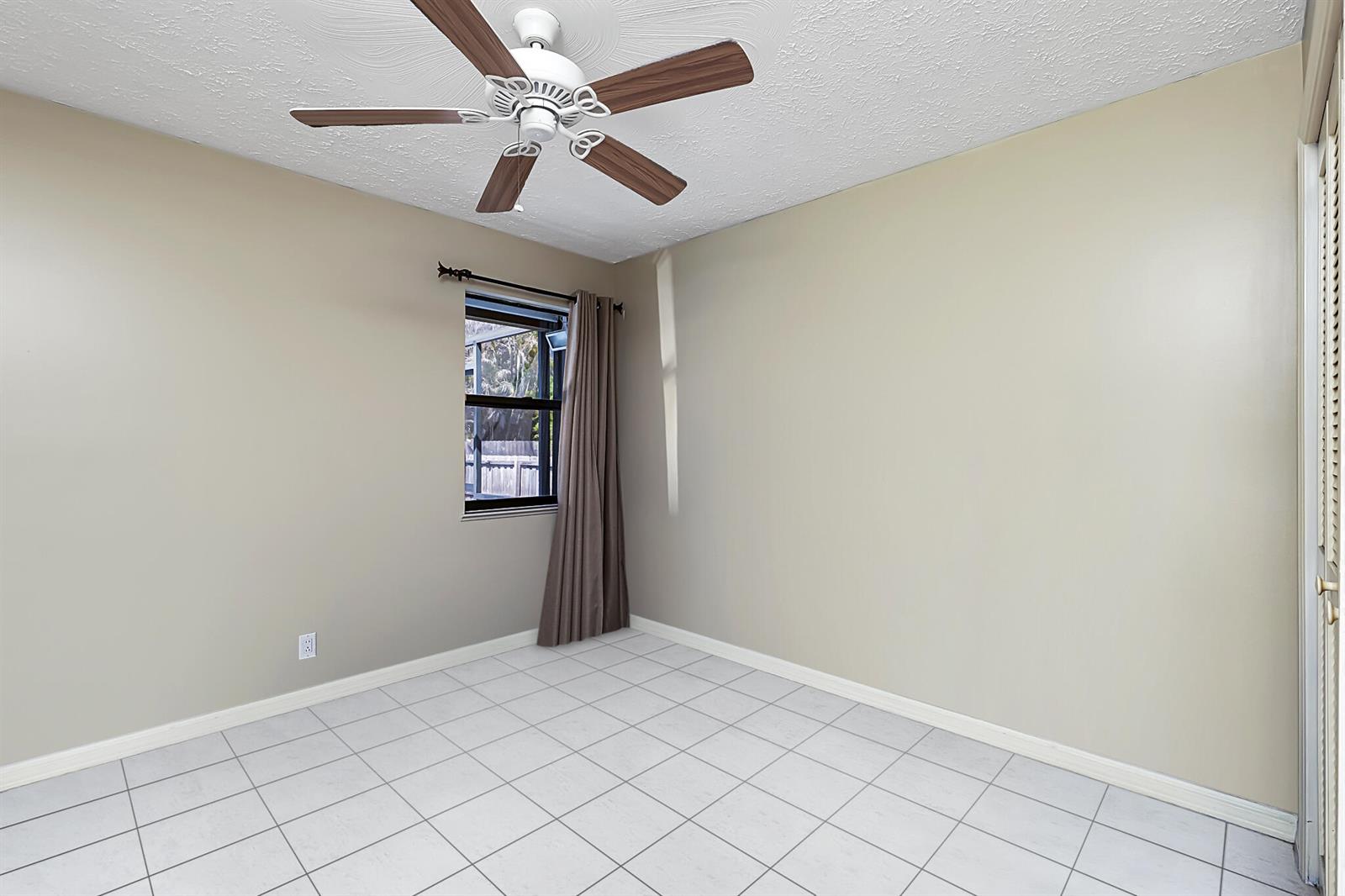 471 3 / 2 1834 sq. ft. $ 2026-06-16 0 foto