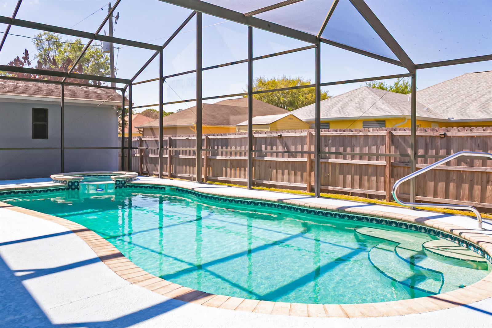 471 3 / 2 1834 sq. ft. $ 2026-06-16 0 foto