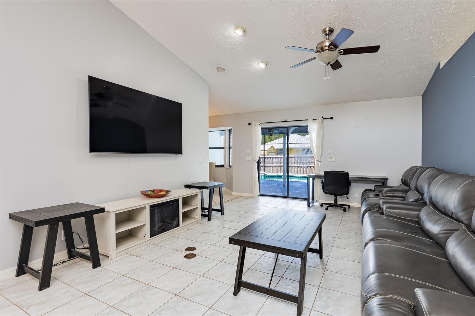 471 3 / 2 1834 sq. ft. $ 2026-06-16 0 foto