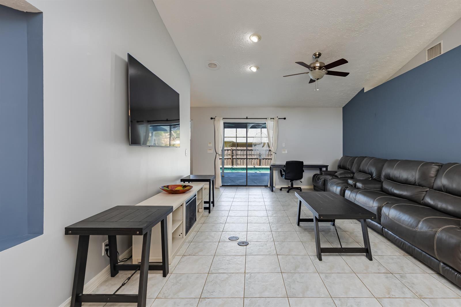471 3 / 2 1834 sq. ft. $ 2026-06-16 0 foto