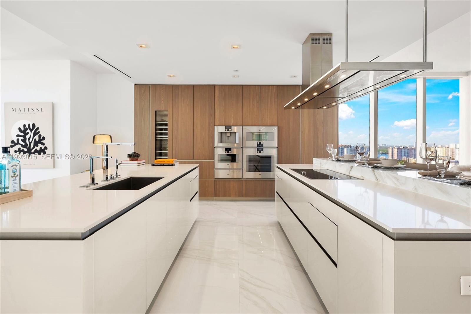 2504 4 / 6 3252 sq. ft. $ 2026-04-01 0 Photo