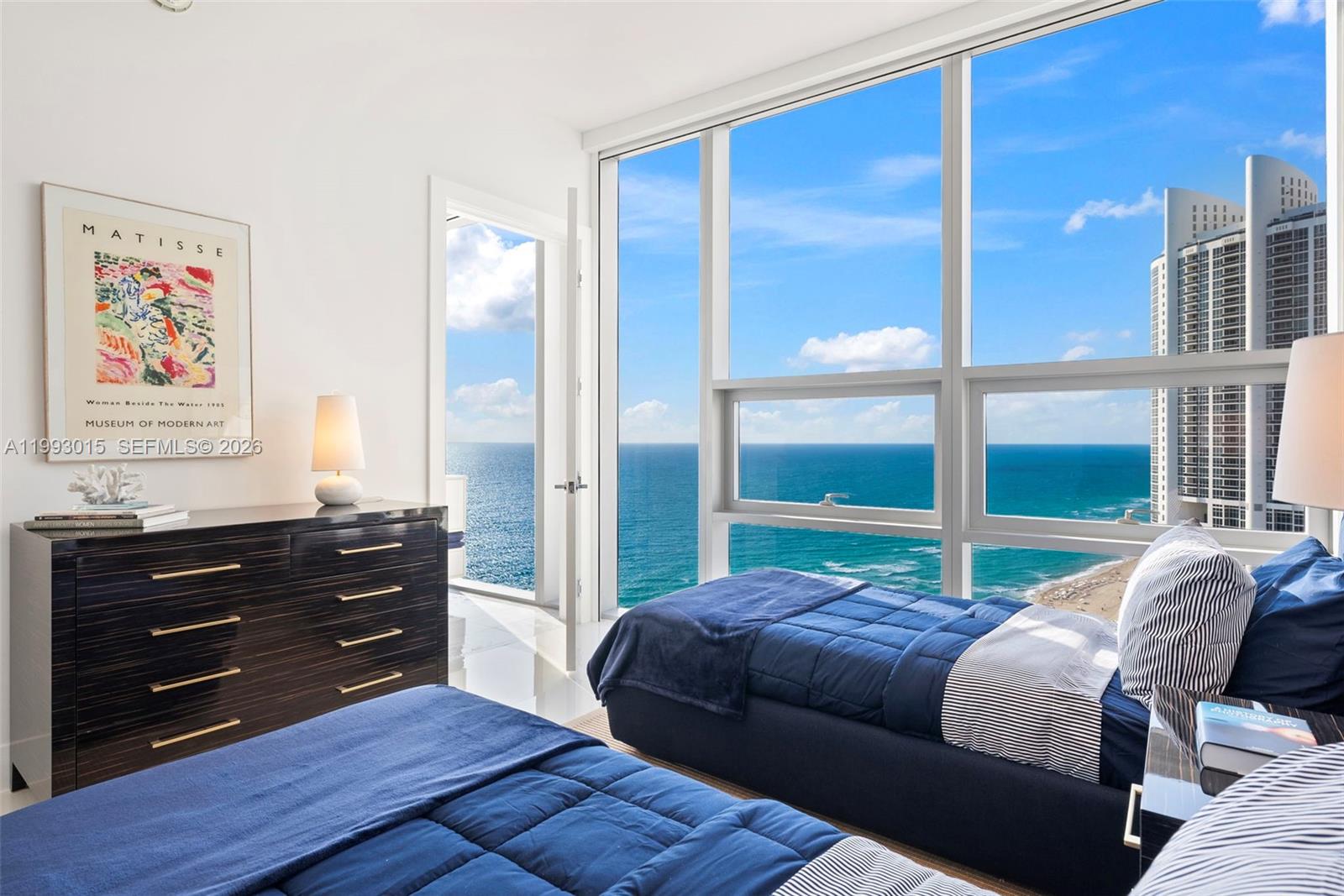 2504 4 / 6 3252 sq. ft. $ 2026-04-01 0 Photo