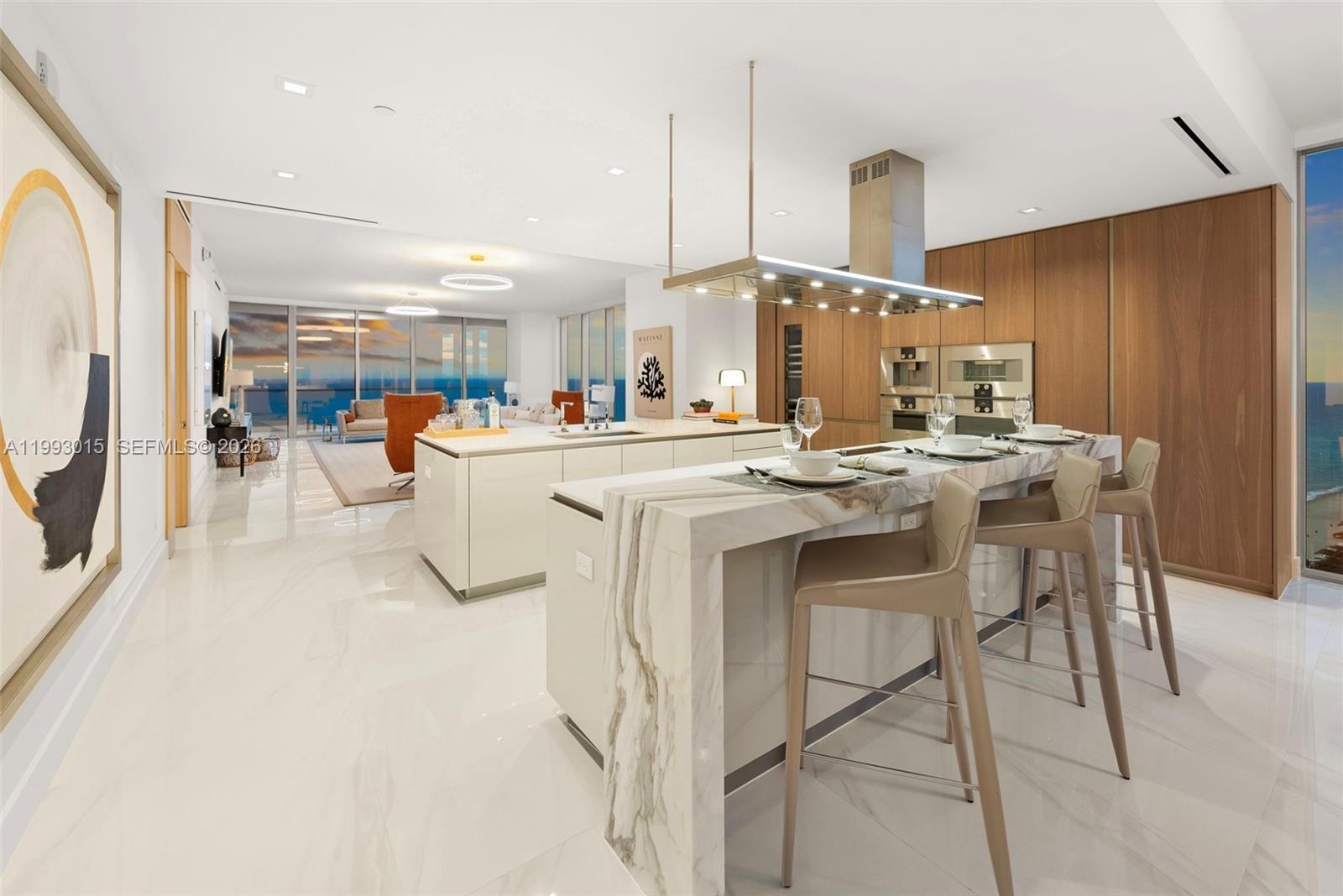 2504 4 / 6 3252 sq. ft. $ 2026-04-01 0 Photo