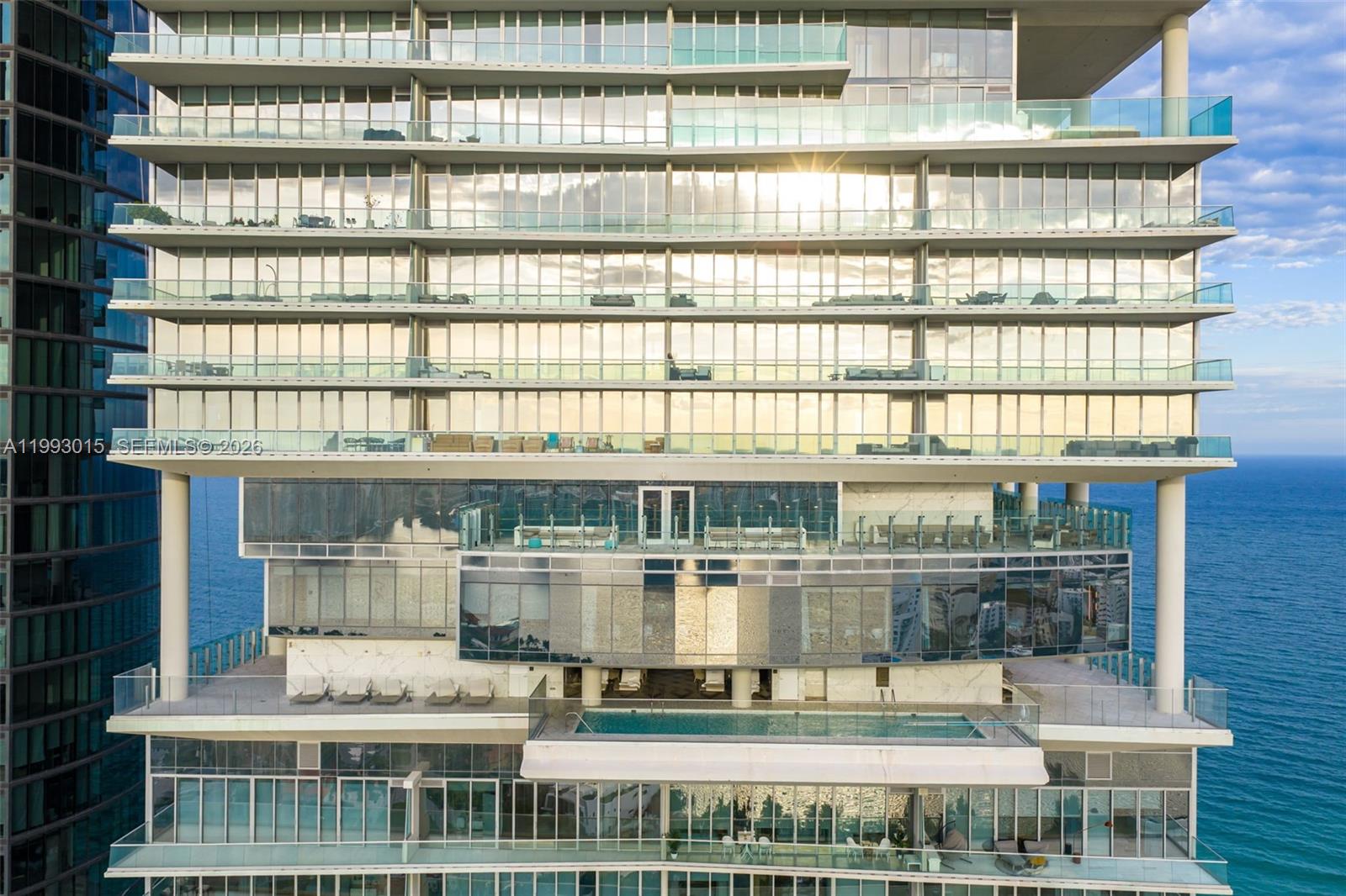 2504 4 / 6 3252 sq. ft. $ 2026-04-01 0 Photo