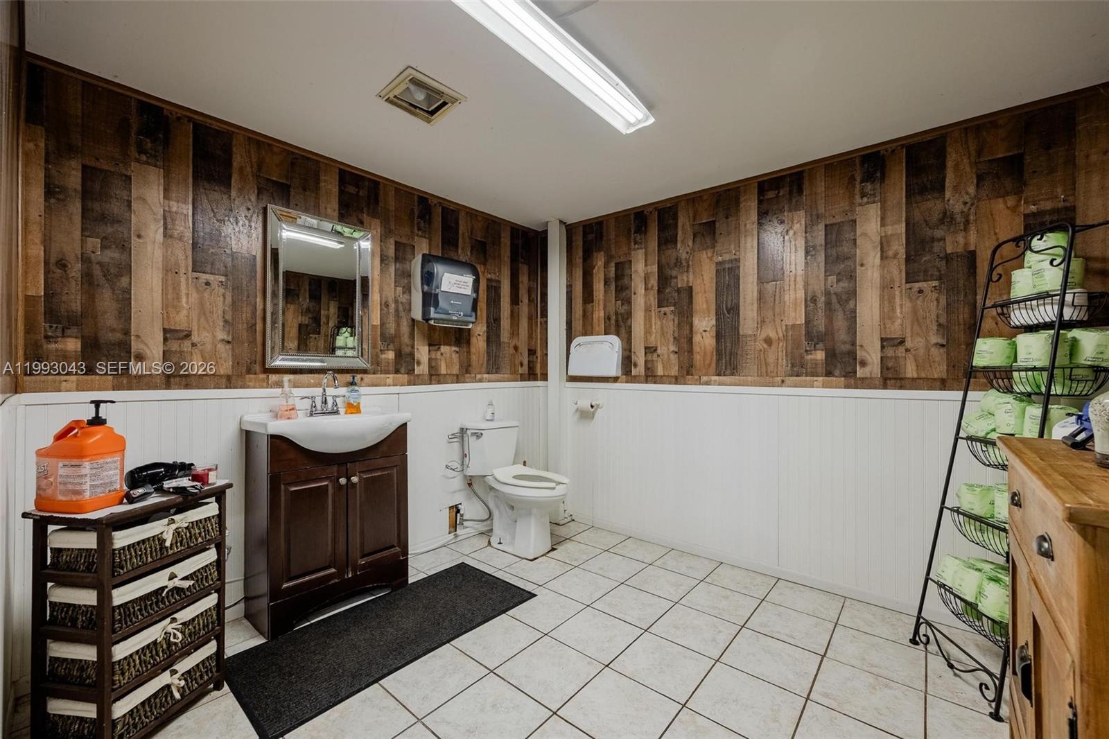   /   sq. ft. $ 2026-04-01 0 Photo
