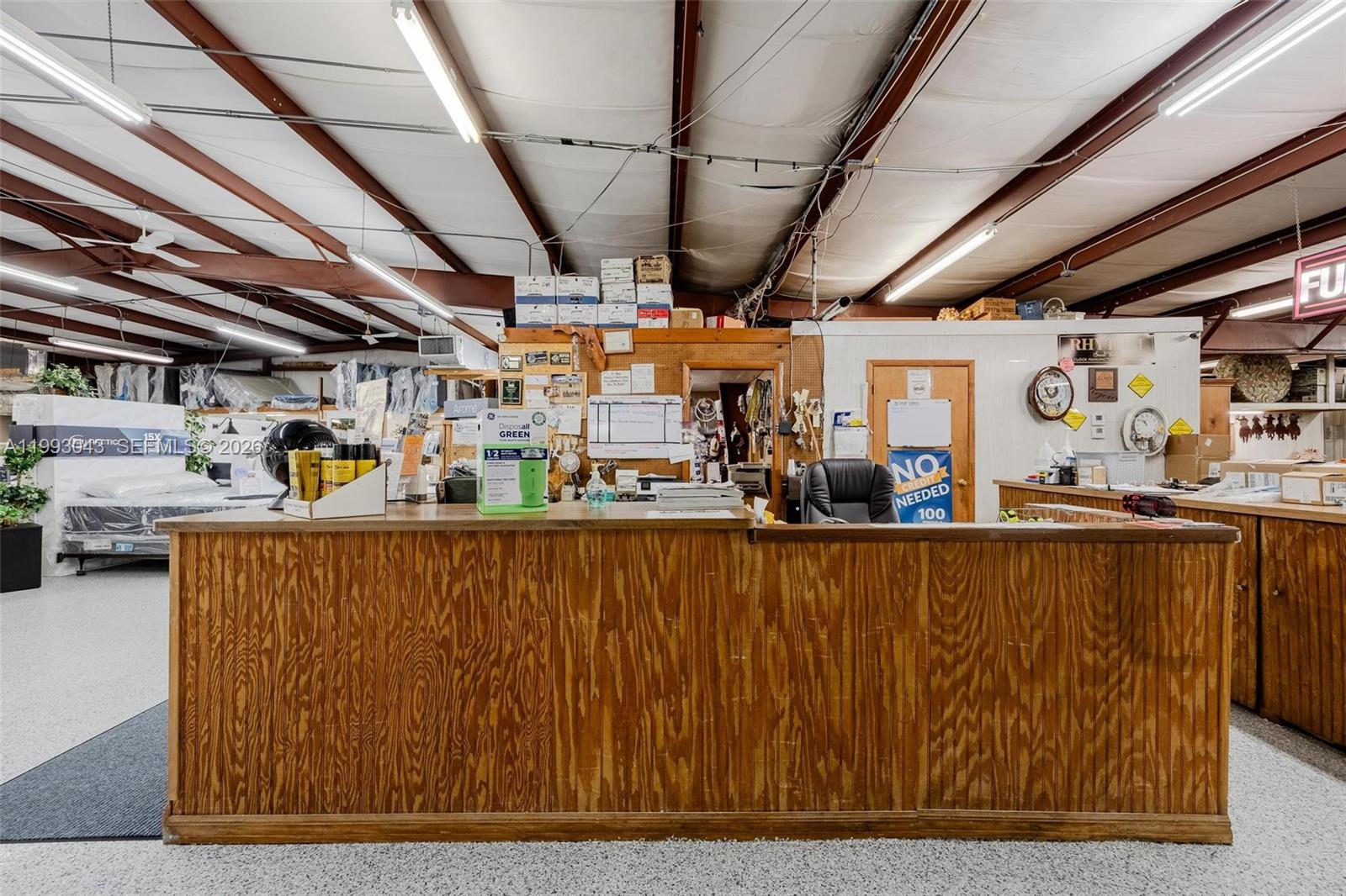   /   sq. ft. $ 2026-04-01 0 Photo