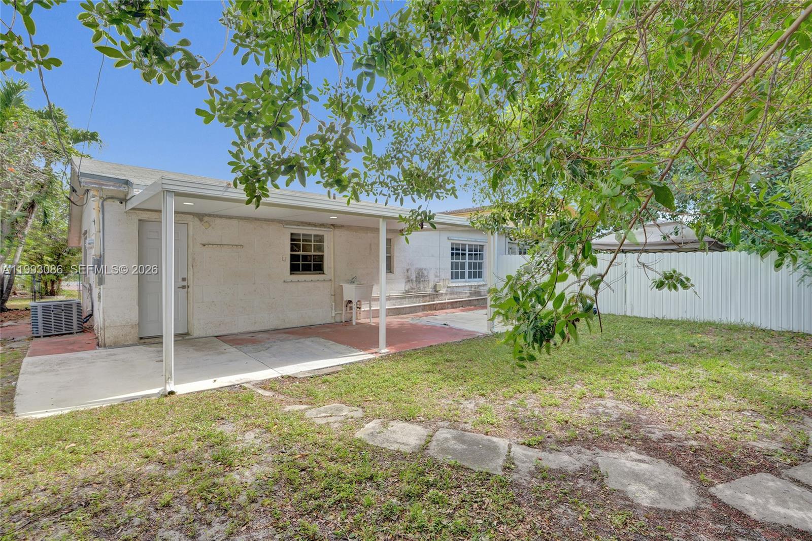   /  1959 sq. ft. $ 2026-04-24 0 Photo