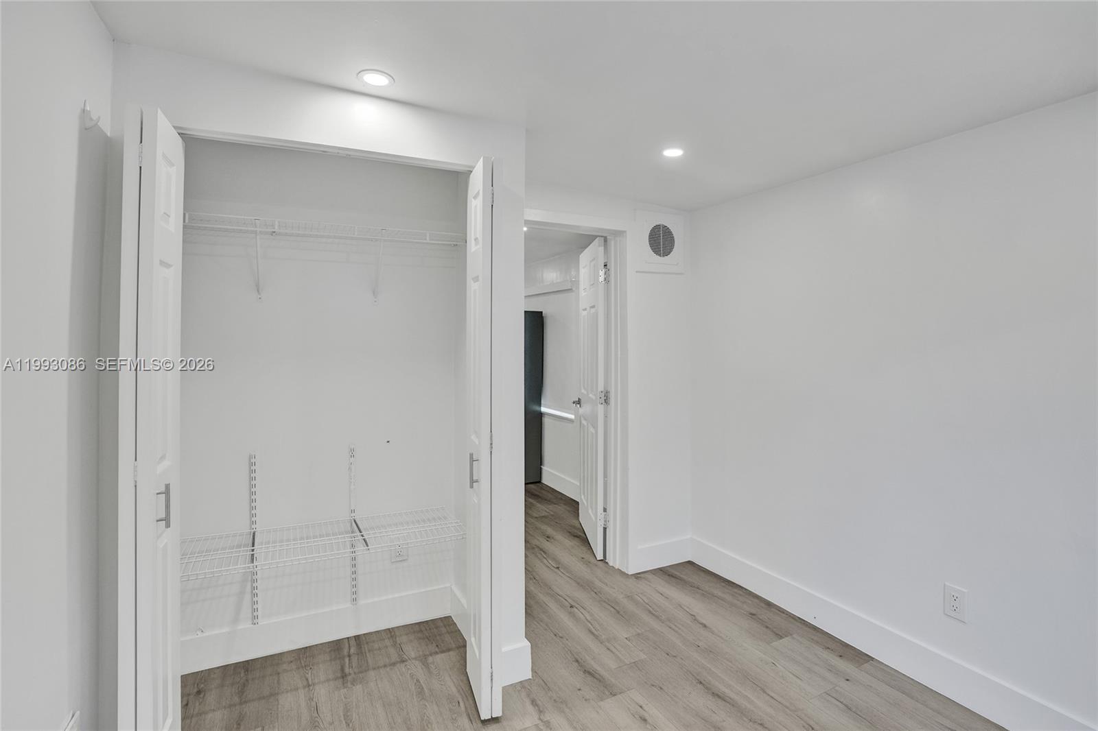   /  1959 sq. ft. $ 2026-04-24 0 Photo