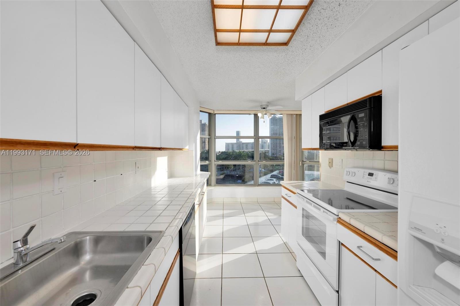 Photo of 3530 Mystic Pointe Dr  #710, Aventura, Florida, 33180 - 