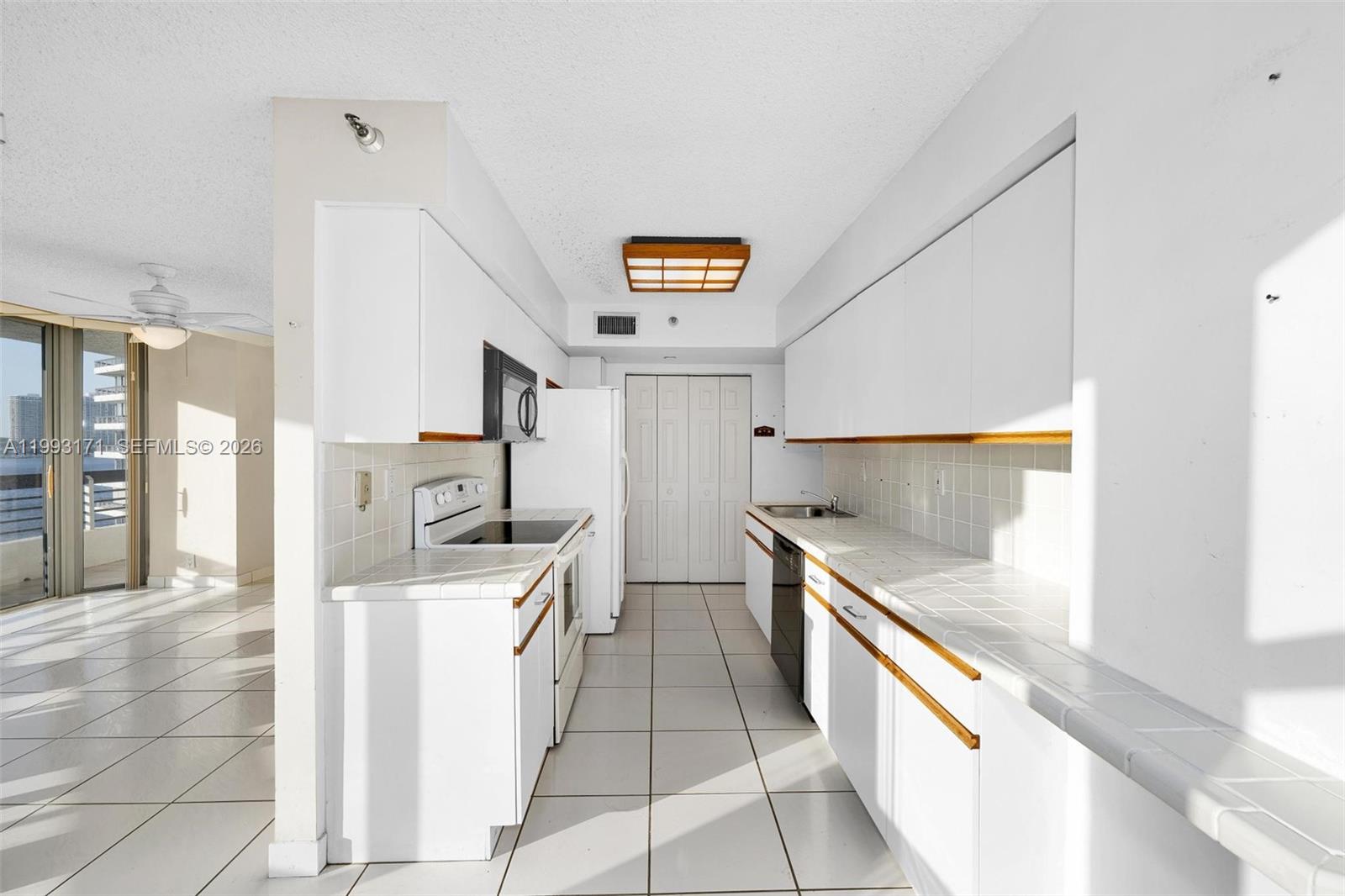 Photo of 3530 Mystic Pointe Dr  #710, Aventura, Florida, 33180 - 