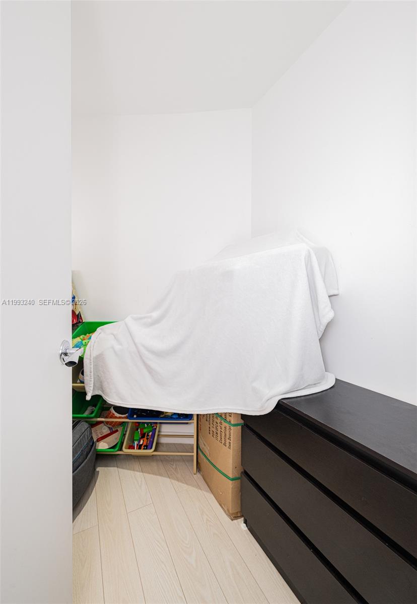 Photo of 2950 188th St  #139, Aventura, Florida, 33180 - 2nd Bedroom's Walking Closet