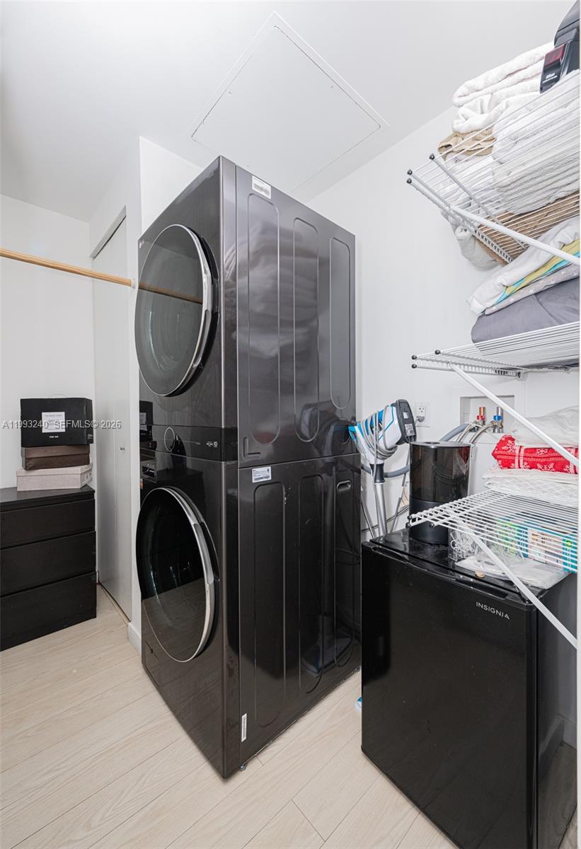 Photo of 2950 188th St  #139, Aventura, Florida, 33180 - Laundry Room