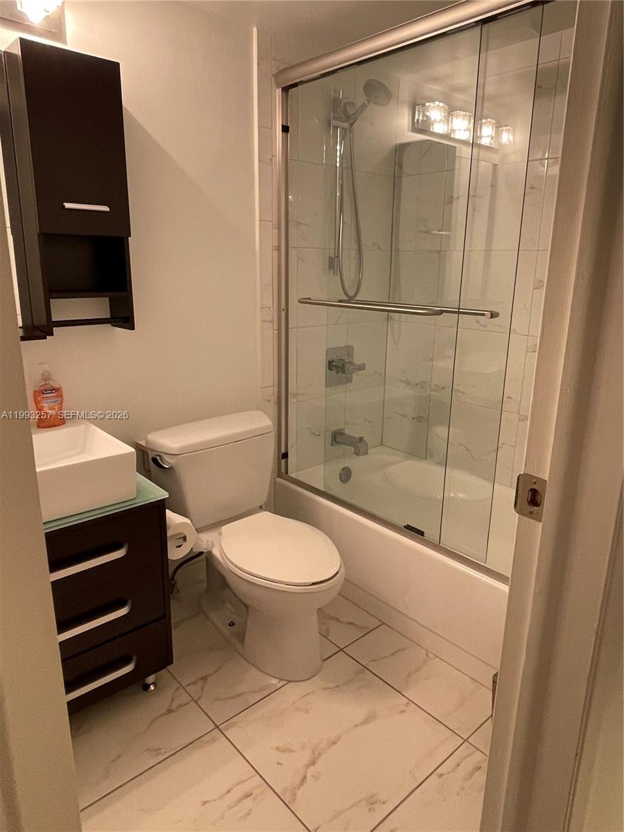 Photo of 2301 Ocean Dr  #607, Hollywood, Florida, 33019 - 