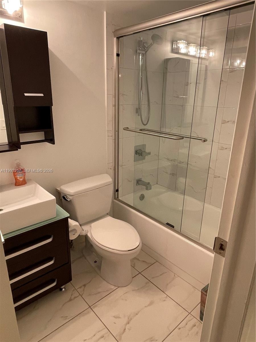 Photo of 2301 Ocean Dr  #607, Hollywood, Florida, 33019 - 