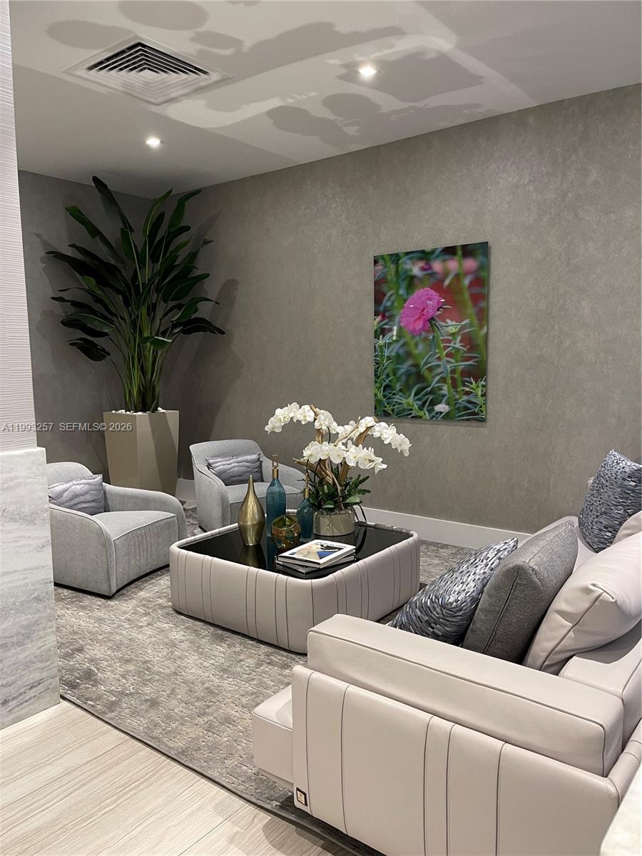 Photo of 2301 Ocean Dr  #607, Hollywood, Florida, 33019 - 