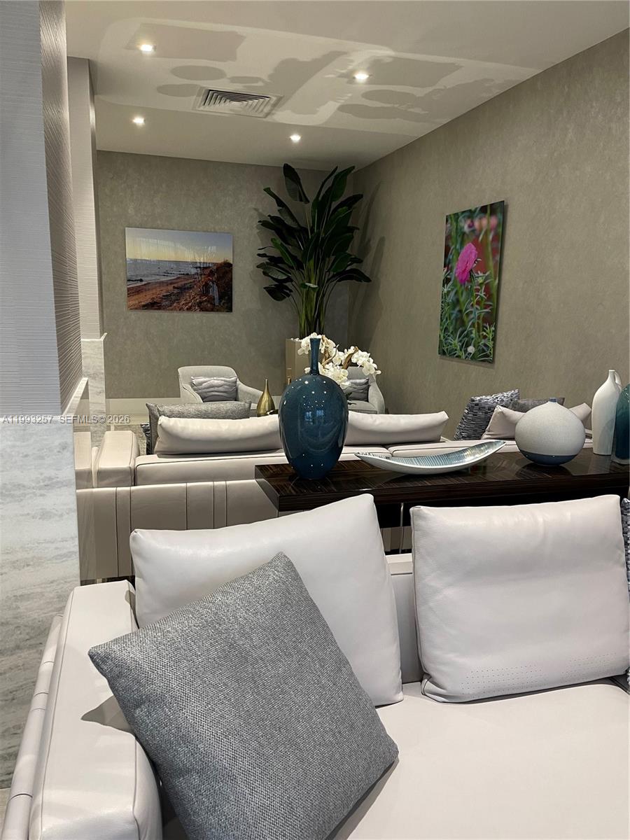 Photo of 2301 Ocean Dr  #607, Hollywood, Florida, 33019 - 