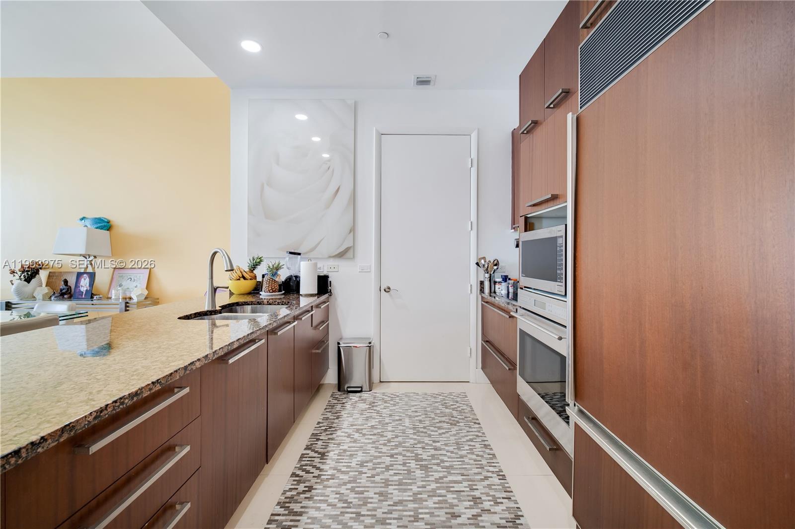 4102 3 / 4 1979 sq. ft. $ 2026-04-01 0 Photo