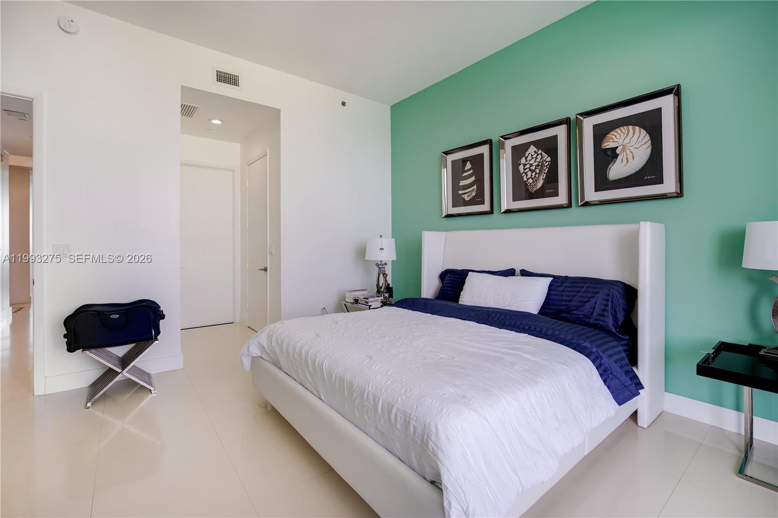 4102 3 / 4 1979 sq. ft. $ 2026-04-01 0 Photo