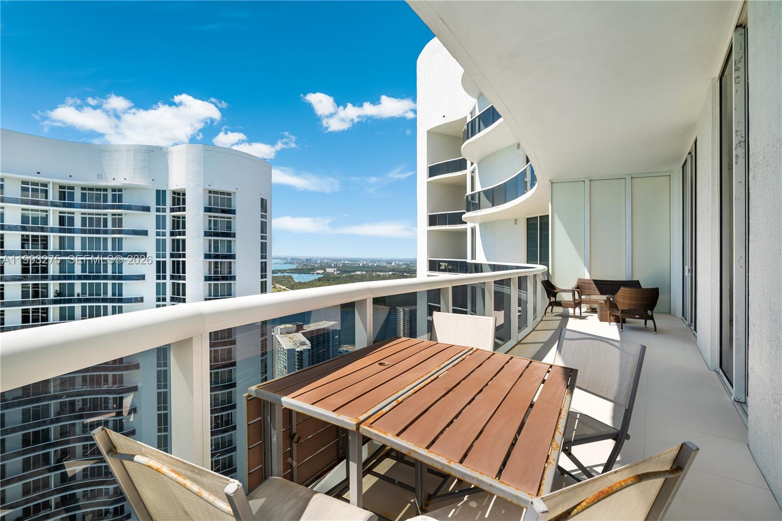 4102 3 / 4 1979 sq. ft. $ 2026-04-01 0 Photo