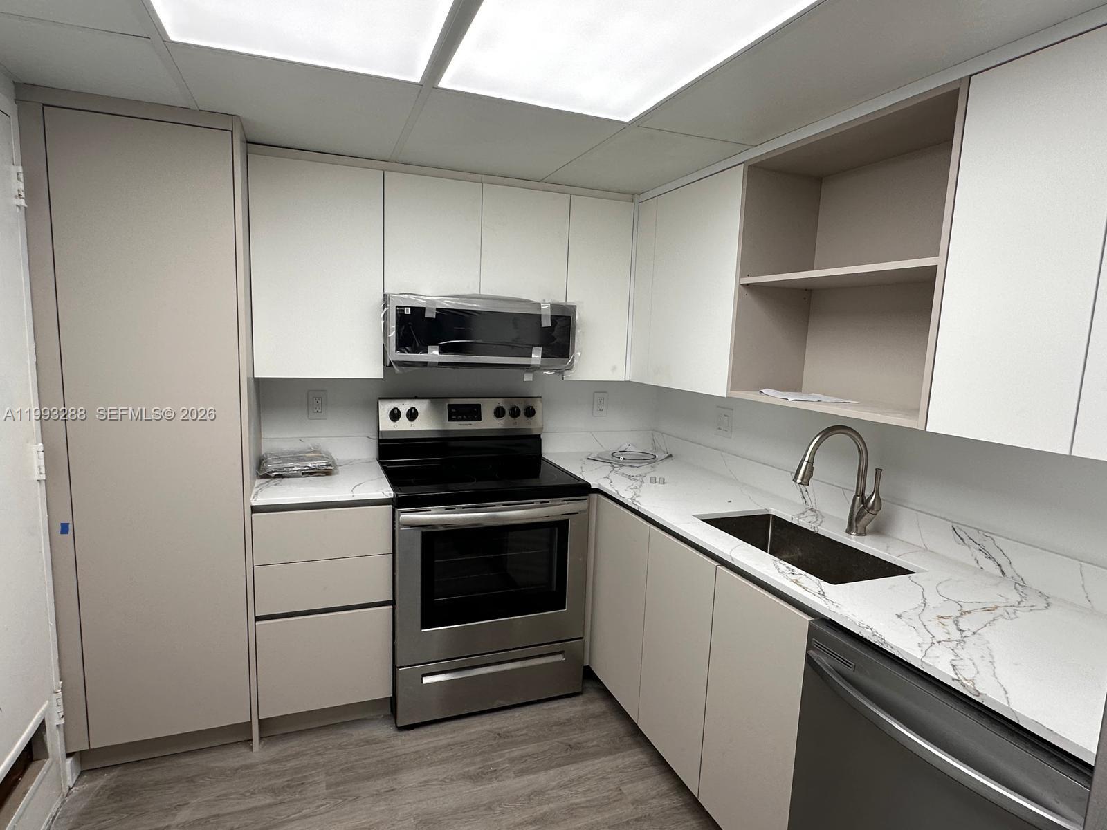 Photo of 400 Kings Point Dr  #627, Sunny Isles Beach, Florida, 33160 - Brand new Kitchen