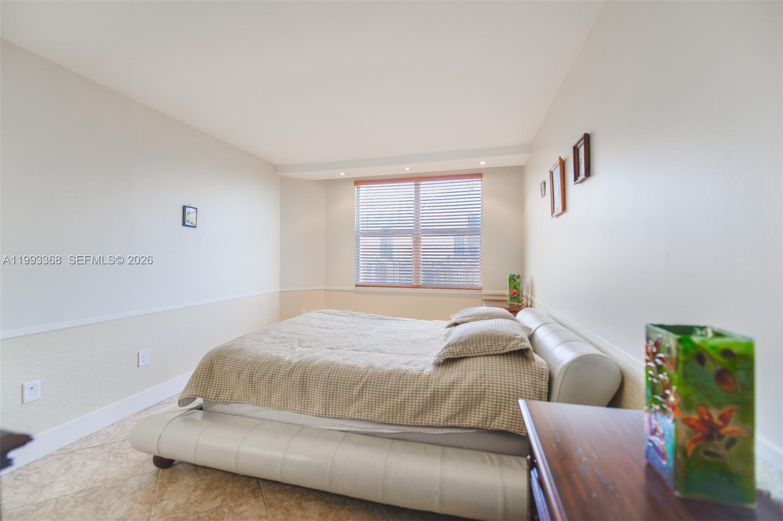 21M 1 / 2 870 sq. ft. $ 2026-04-01 0 Photo