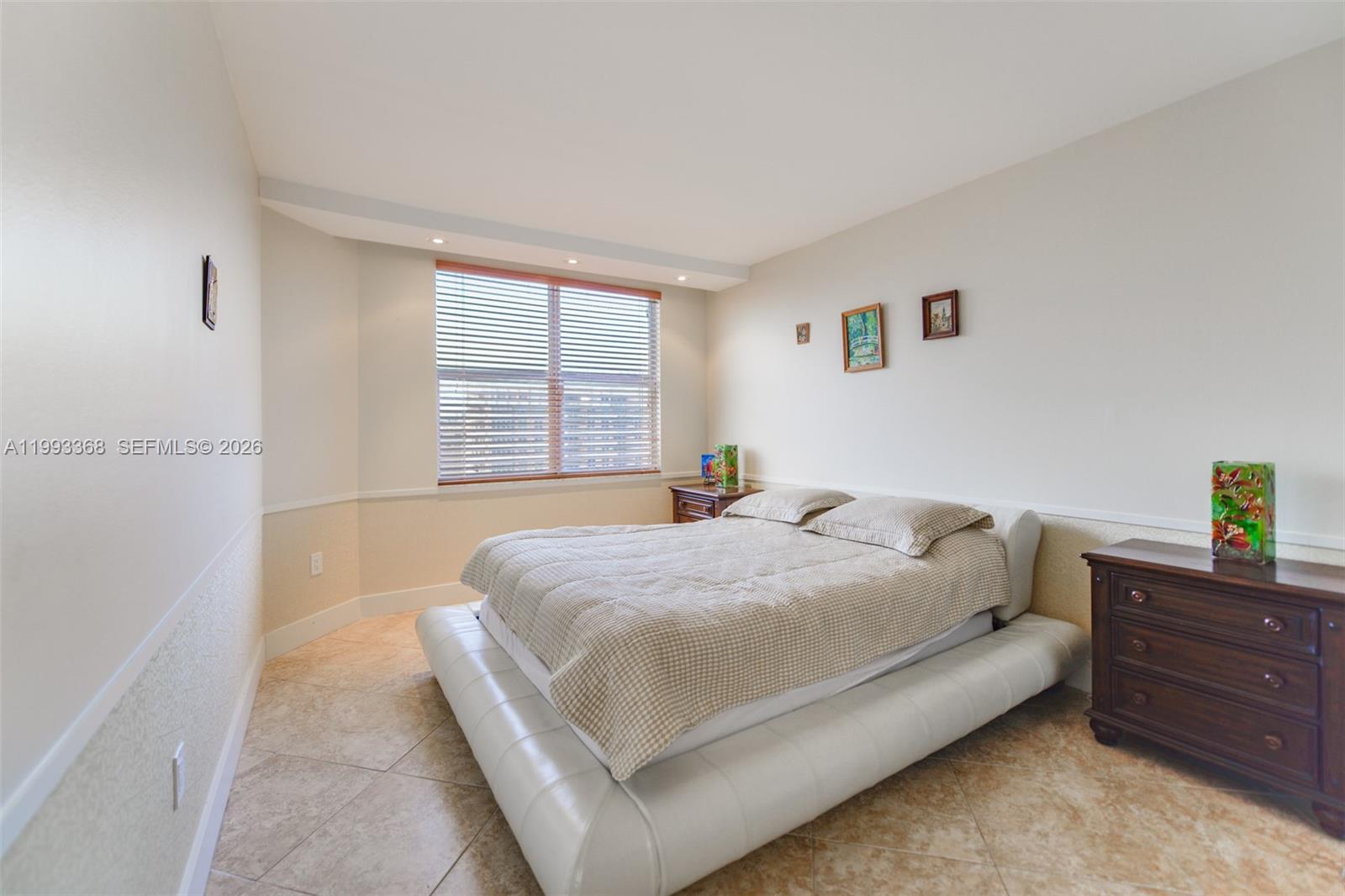 21M 1 / 2 870 sq. ft. $ 2026-04-01 0 Photo