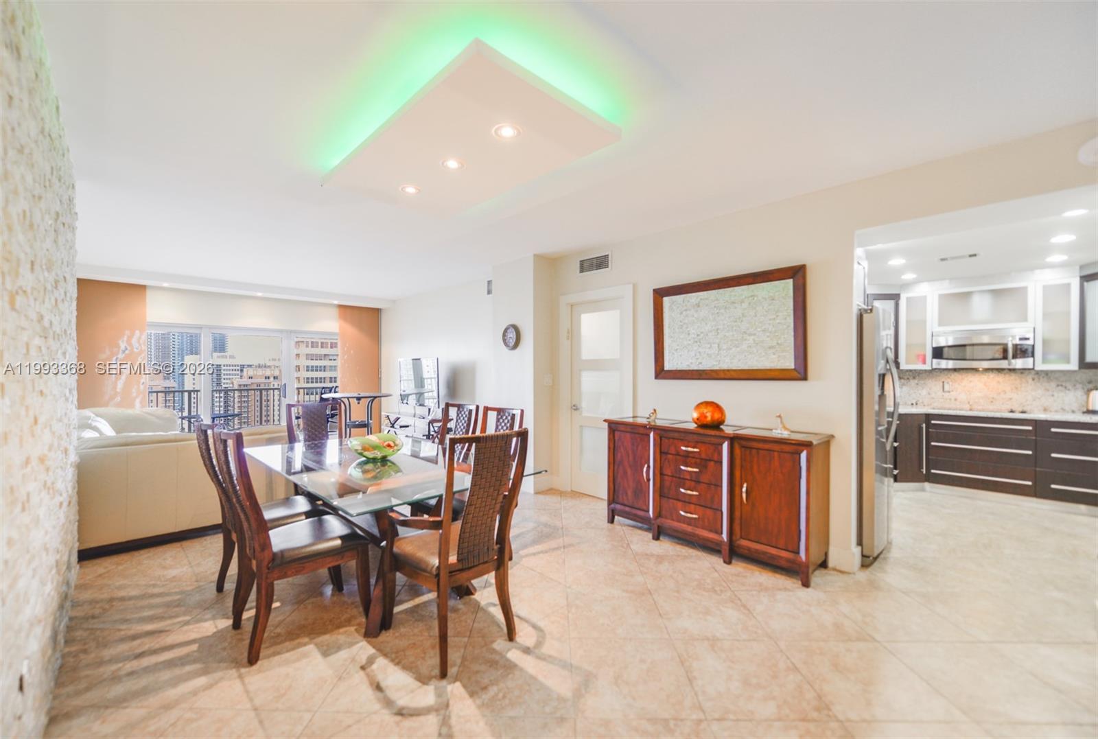 21M 1 / 2 870 sq. ft. $ 2026-04-01 0 Photo